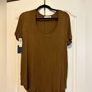 Aritzia Wilfred Free Valmere t-shirt. Large. Brown.